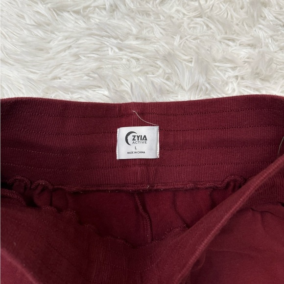 Zyia Jersey Shorts Red Shorts Athletic Shorts Comfy Shorts Zyia Athletic Shorts - Picture 3 of 4